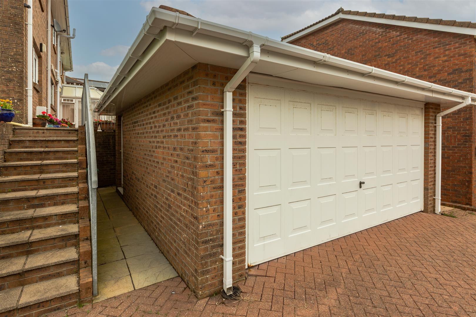 Llys Le Breos, Mayals, Swansea, SA3 5DL